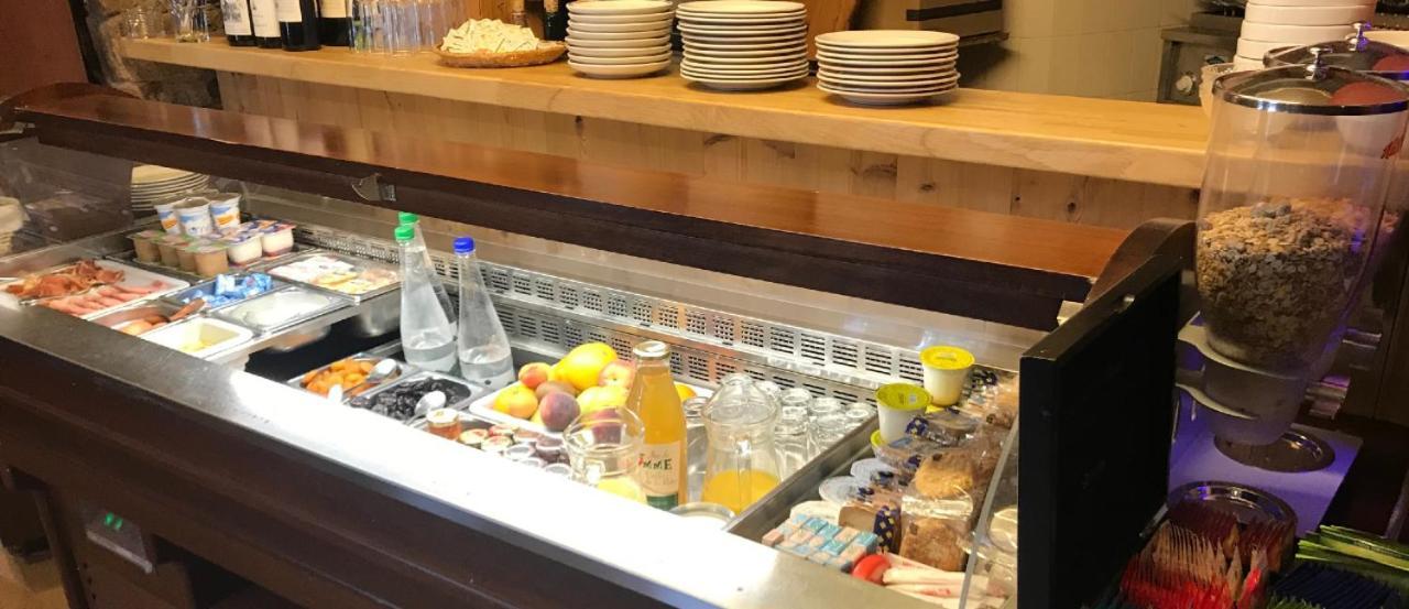 Logis Hotel Restaurant Planes Saillagouse Ngoại thất bức ảnh
